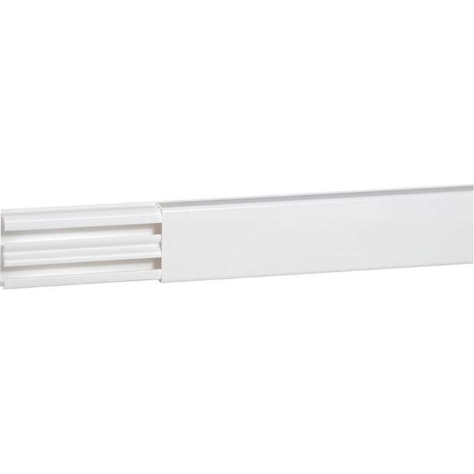 Мини-плинтус LEGRAND DLPlus 32x12,5 мм 2 отделения длина 2,1 м белый 030014