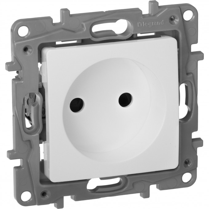Розетка LEGRAND 2К со шторками немецкий стандарт винтовые зажимы 16 А 250 В Etika белый 672234