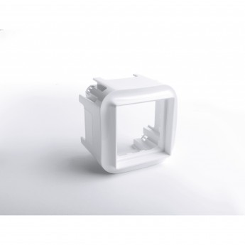 Адаптер LEGRAND Quteo для механизмов 45х45 IP 20 белый Адаптер LEGRAND Quteo для механизмов 45х45 IP 20 белый