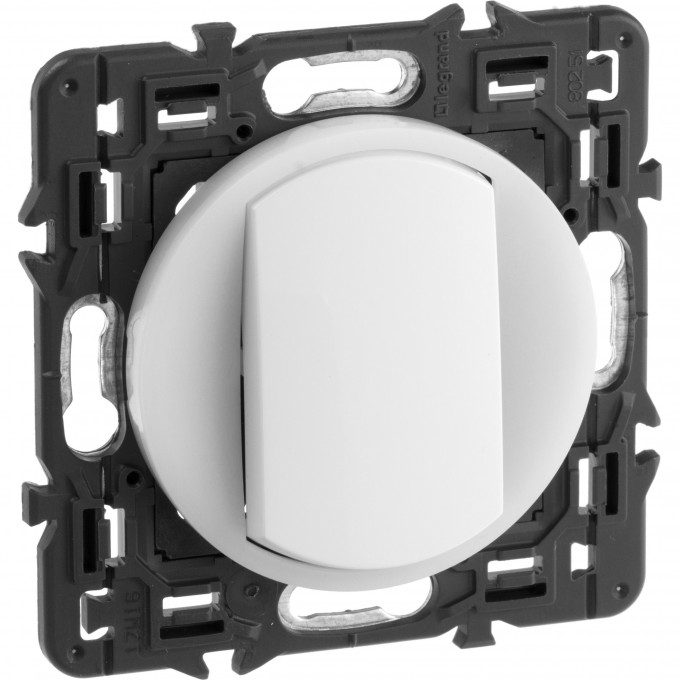 Выключатель LEGRAND Celiane с контурной подсветкой белый SET-1-067001-08